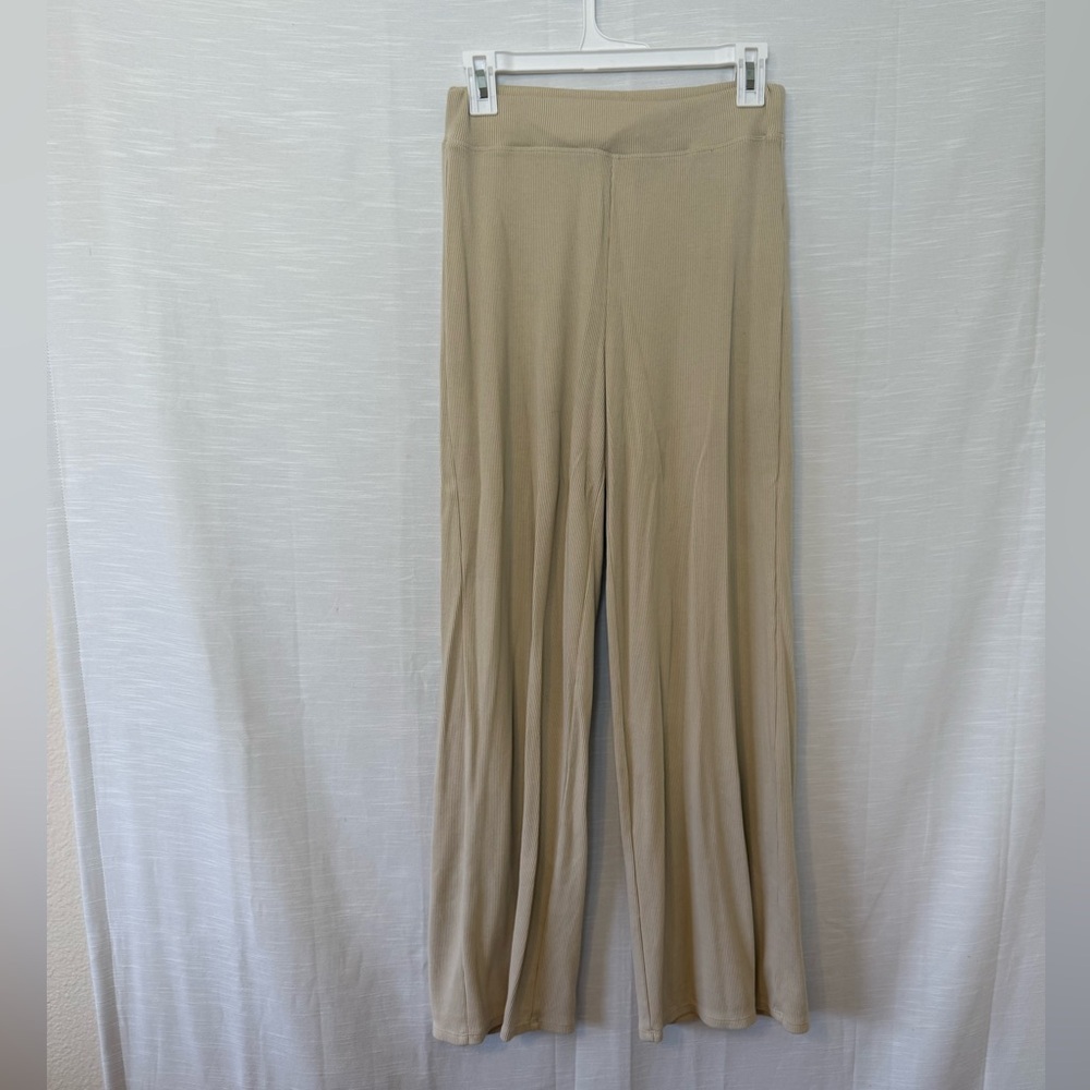 Forever 21 Beige Lounge Set - Picture 4 of 4